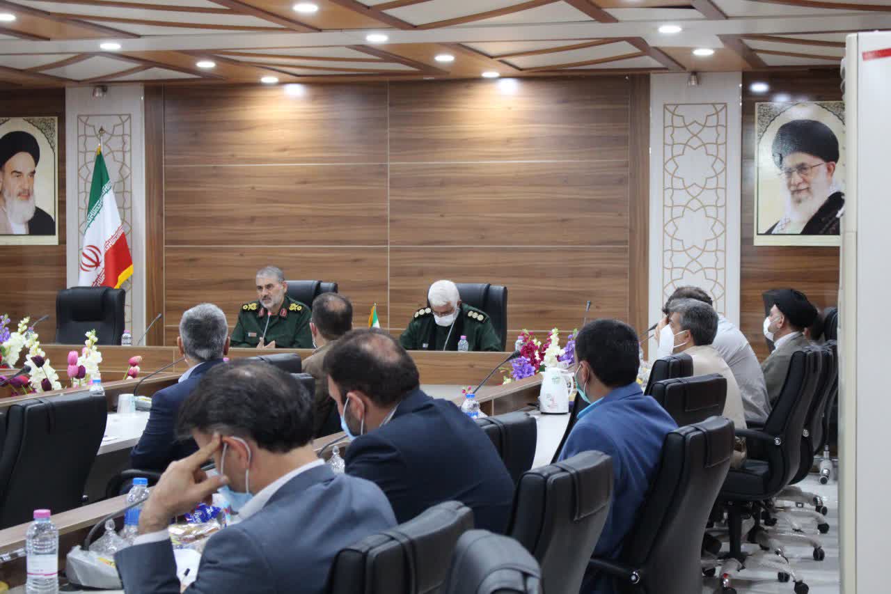 نشست شورای معاونین و مسئولان کانون های سازمان بسیج اساتید خوزستان 